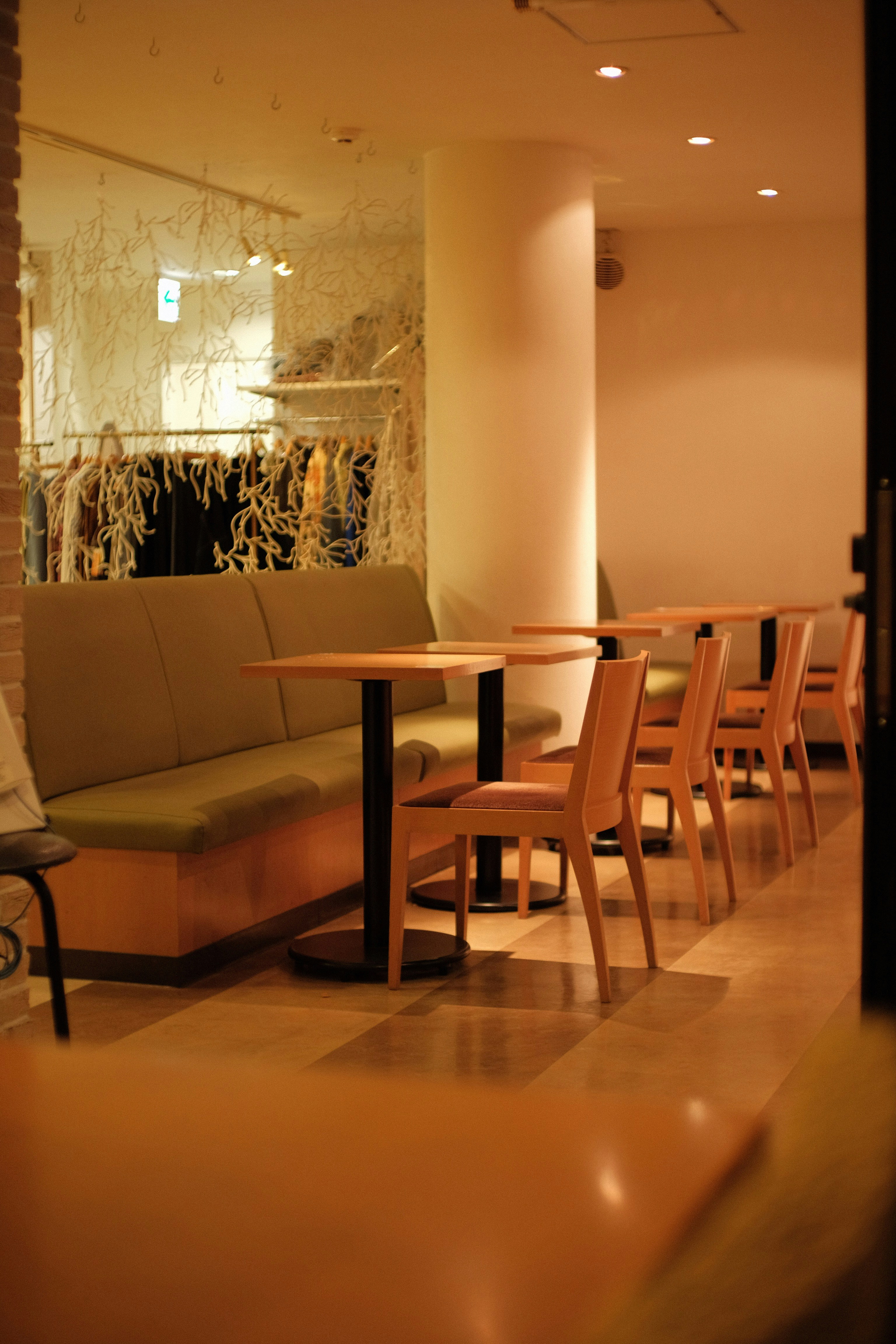 目前有实力的餐饮桌椅企业选哪家