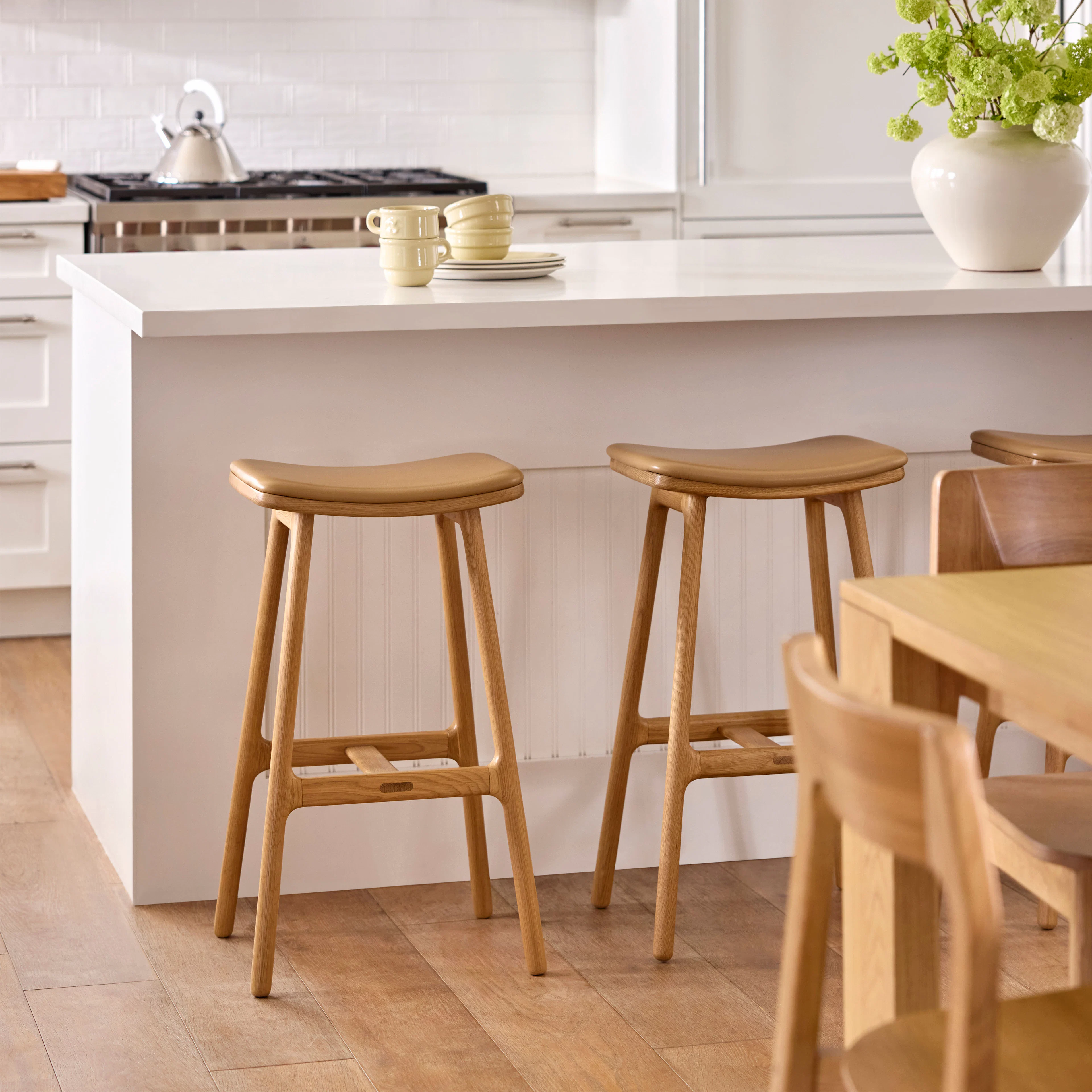 目前质量好的餐饮桌椅供应商哪家权威