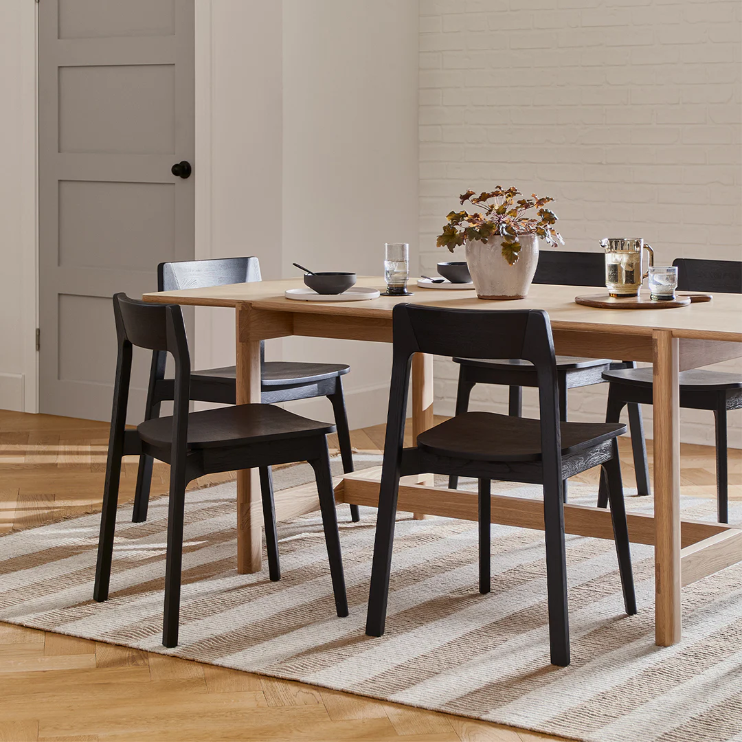 目前售后完善的餐饮桌椅厂家选哪家？