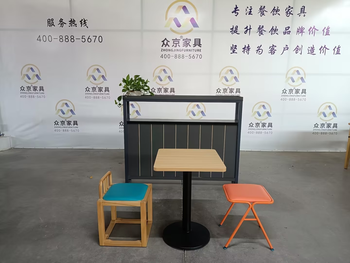 目前可靠的餐饮桌椅源头厂家选哪家