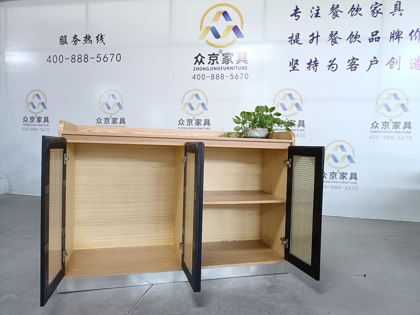 国内质量好的餐饮桌椅制造商哪个好？